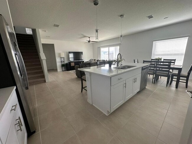 Building Photo - 5656 Costa Blanca Wy