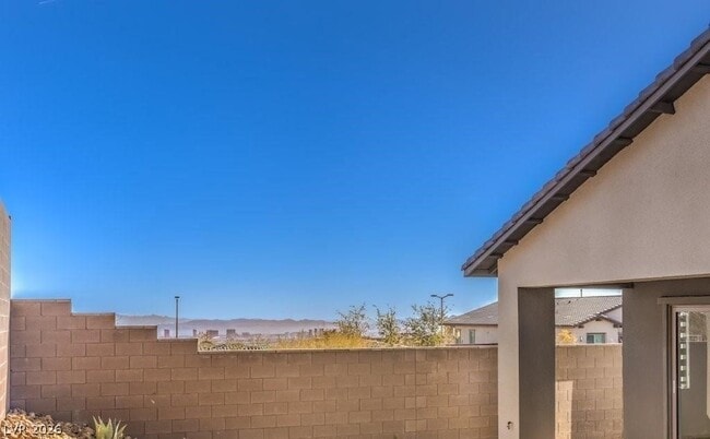 Building Photo - 11836 Star Grass Ave