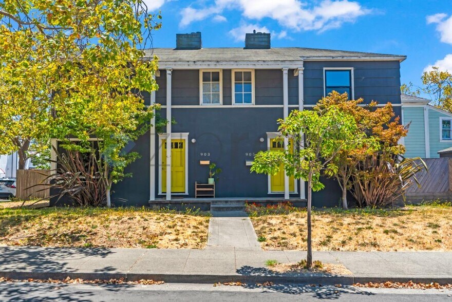 Building Photo - Unit 905