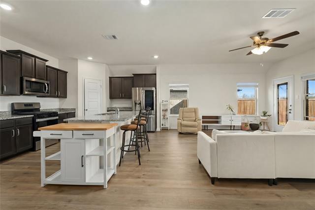 Building Photo - 222 Blue Hl Ln