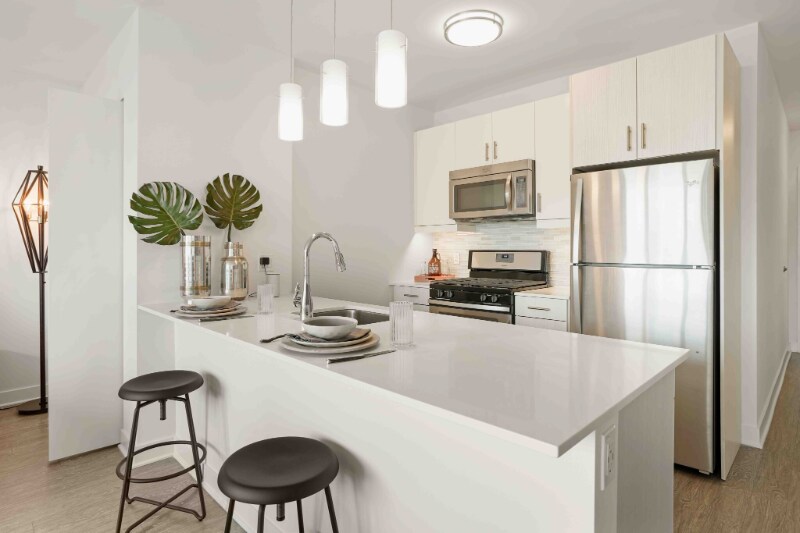 Primary Photo - 1001 S State St