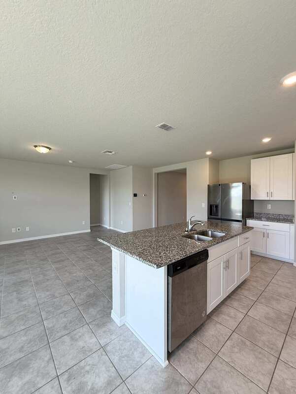 Building Photo - 3410 Bonsilva St
