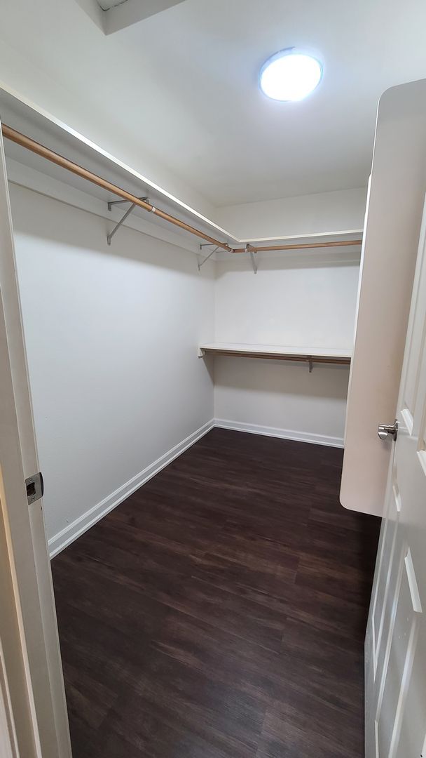 Building Photo - Quartz Ave 3plex/Ariserem-014