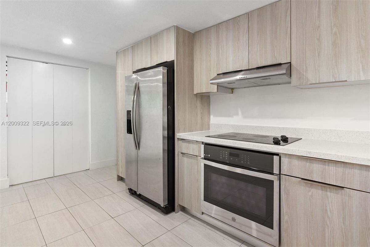 Building Photo - 1481 SW 49th Ave
