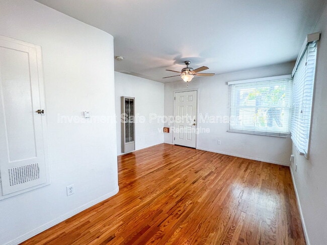 Building Photo - 522 Pepper Dr