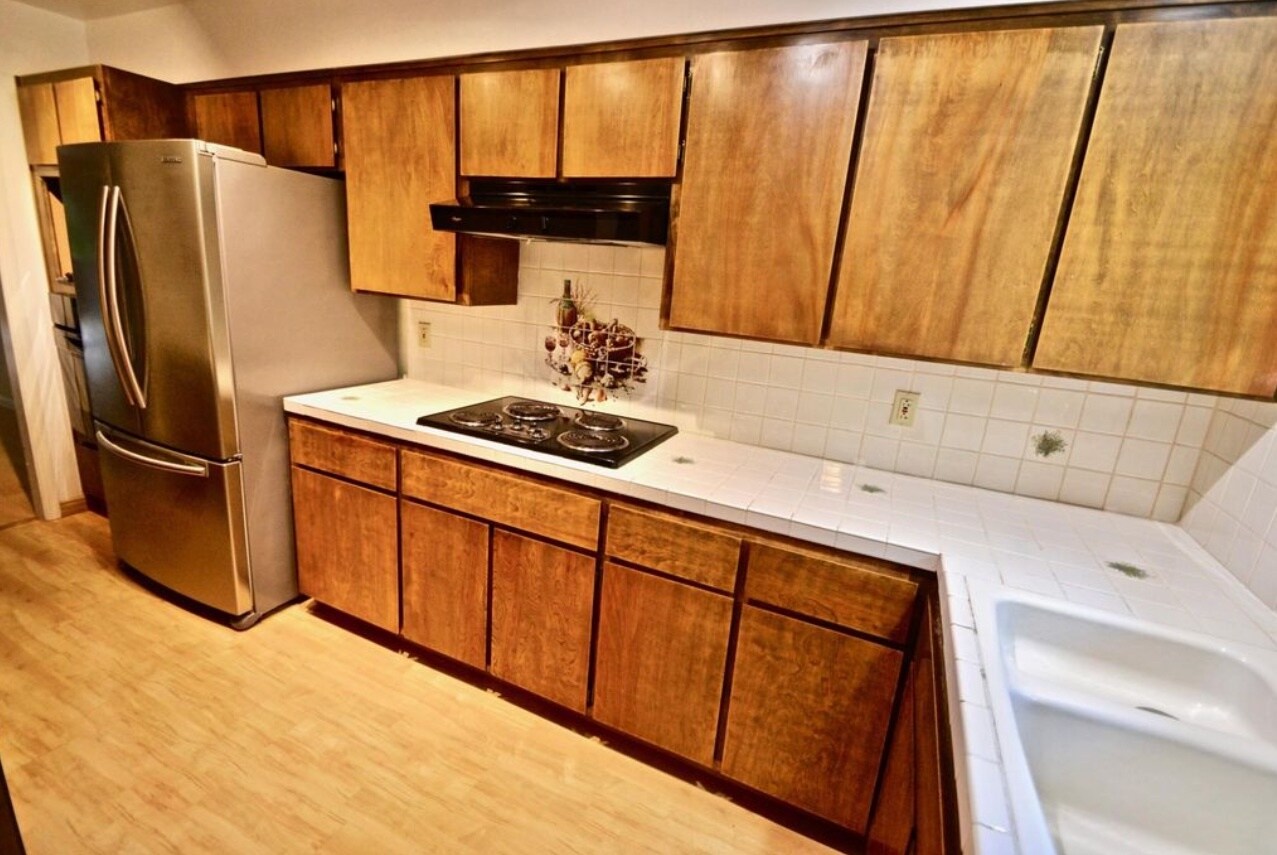 Building Photo - 99 Montsalas Dr