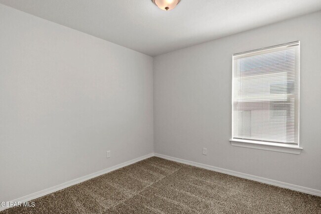 Building Photo - 14545 Faxon Yucca Ave