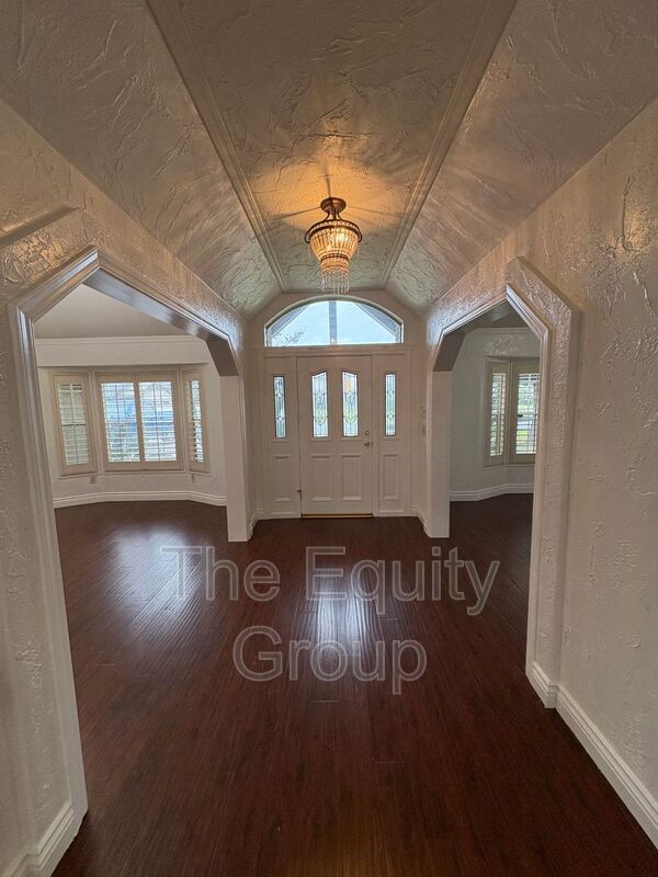 Building Photo - 5503 W Sweet Dr