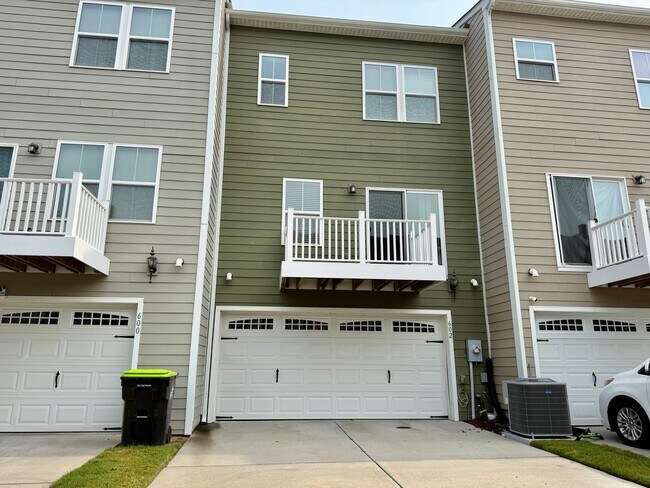 Building Photo - 602 Consolvo Pl