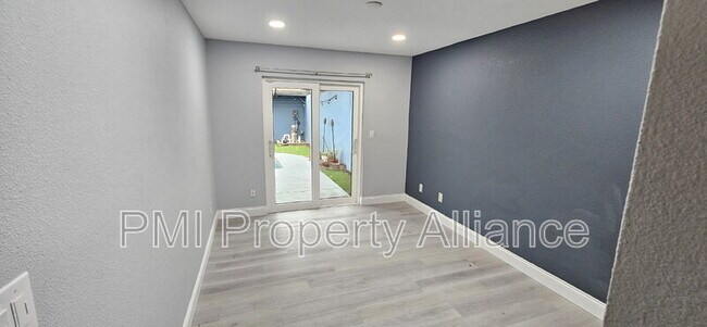 Building Photo - 5015 Nassau Cir