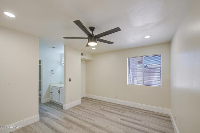 Building Photo - 2019 W Lemon Tree Pl