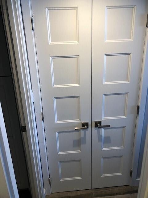 Building Photo - 1609 N Riverside Dr