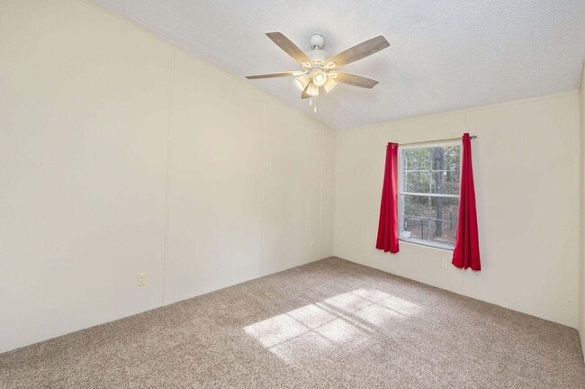 Building Photo - 164 Jonquil Ave