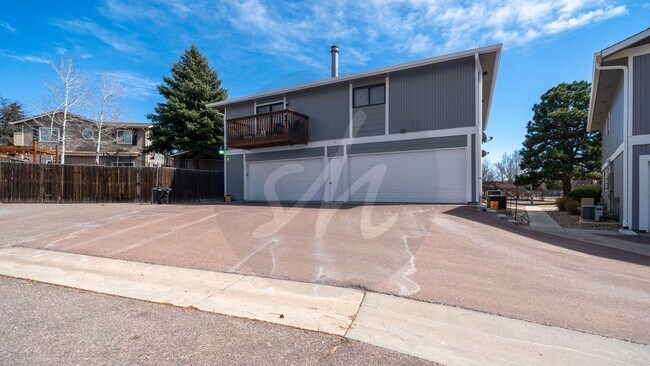 Building Photo - Updated ranch style condo in Vista Grande