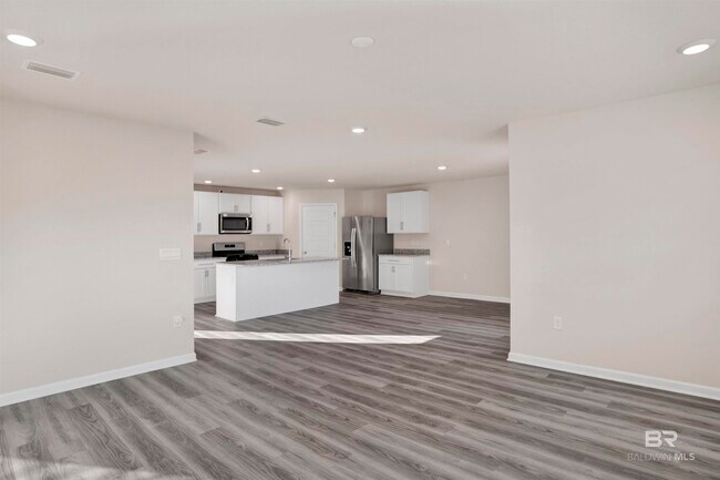 Building Photo - 32038 Lyon Rd