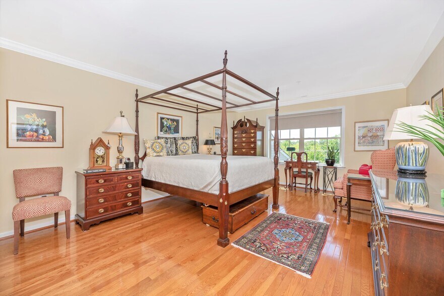 Bedroom 2 with walk-in closet furniture will change - 2507 Mill Race Rd