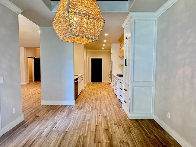 Building Photo - 1308 Lemon Ranch Rd