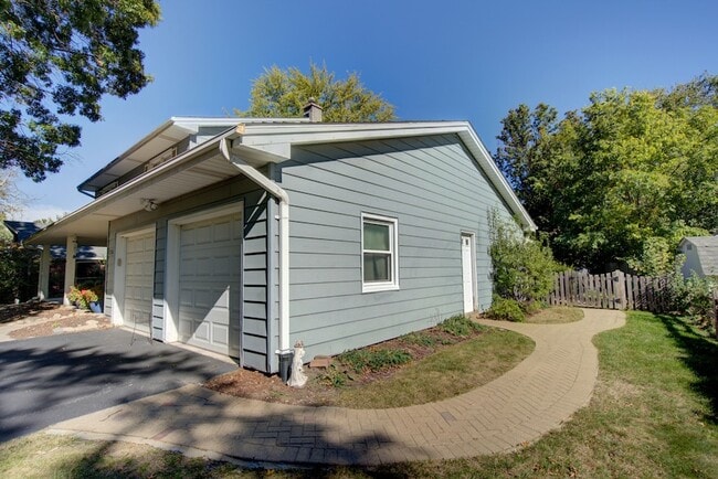 Building Photo - 1236 Hercules Ln