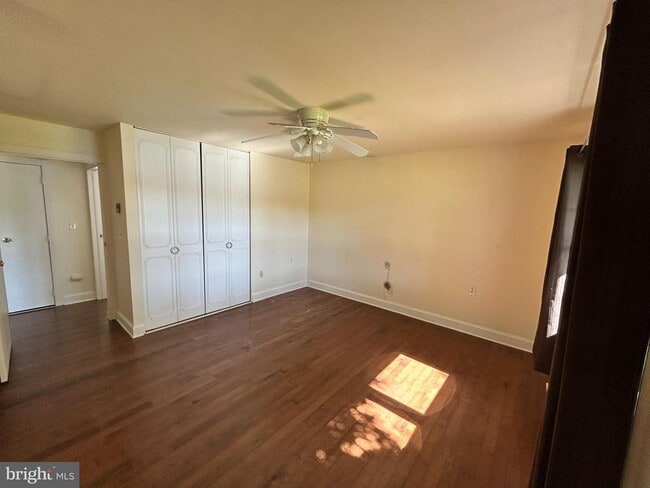 Building Photo - 246C Jefferson Ct