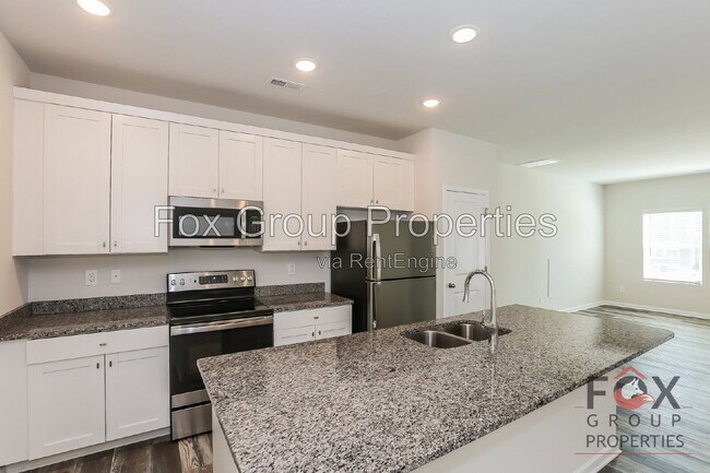 Building Photo - 108 Dogwood Vlg Trl