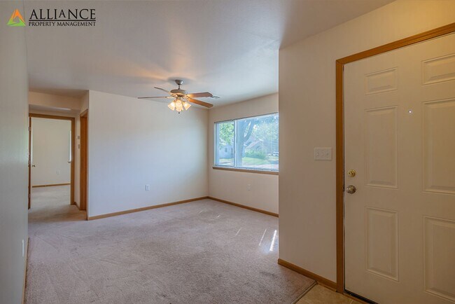 Building Photo - Vattier St. 928-30