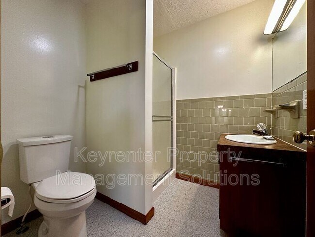 Building Photo - 128 Vedette Ave