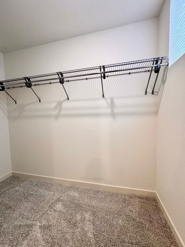 Building Photo - Ballard Townhome