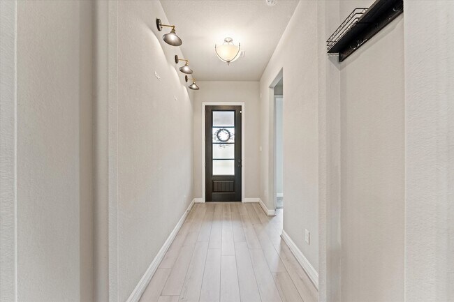 Building Photo - 32067 August Woods Wy