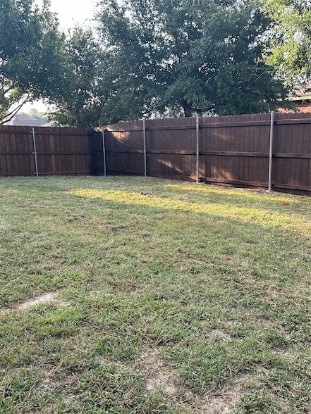 Building Photo - 6824 Clarkridge Dr