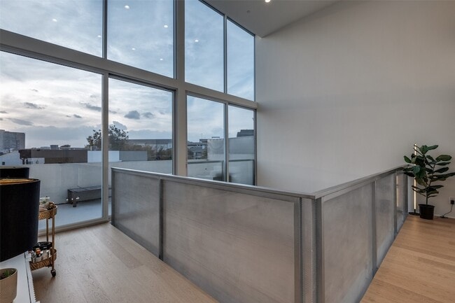 Primary Photo - 4626 Coles Manor Pl