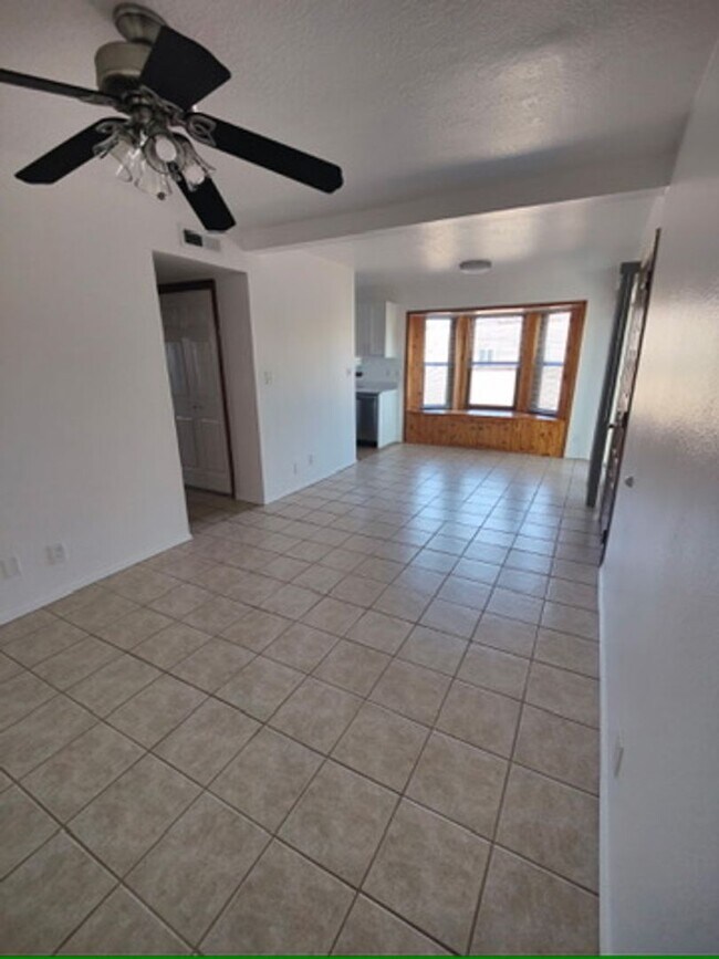 Building Photo - 1307 Rufina Ln