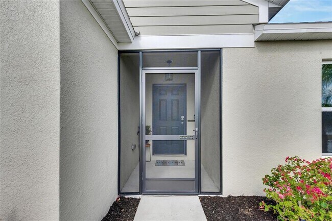 Building Photo - 12696 Tannencrest Dr