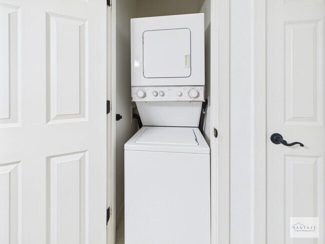 Building Photo - Fully Furnished Condo Available Now!
