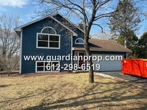 Building Photo - Shoreview House Available Now, Updated Kitchen & Baths, Open Floor Plan, Family Room, Mounds View...