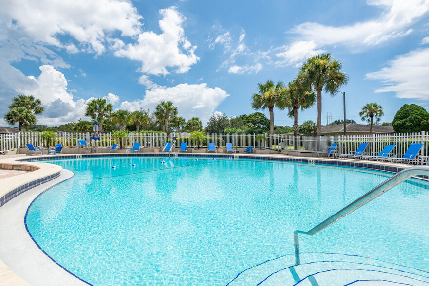 Summit West - 11500 Summit West Blvd Tampa FL 33617 | Apartment Finder