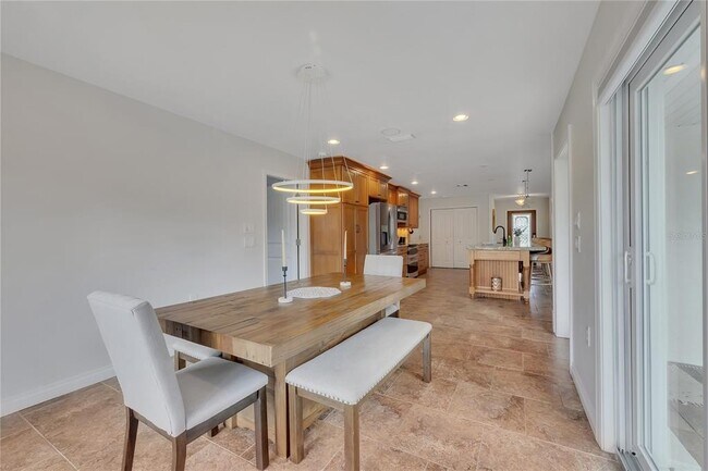 Building Photo - 2411 Nassau St