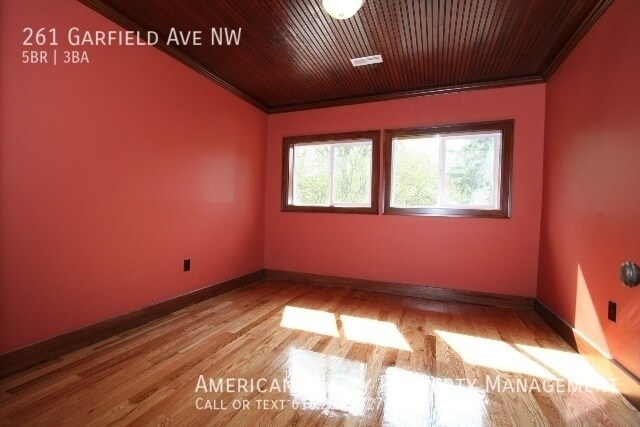 Building Photo - 261 Garfield Ave NW