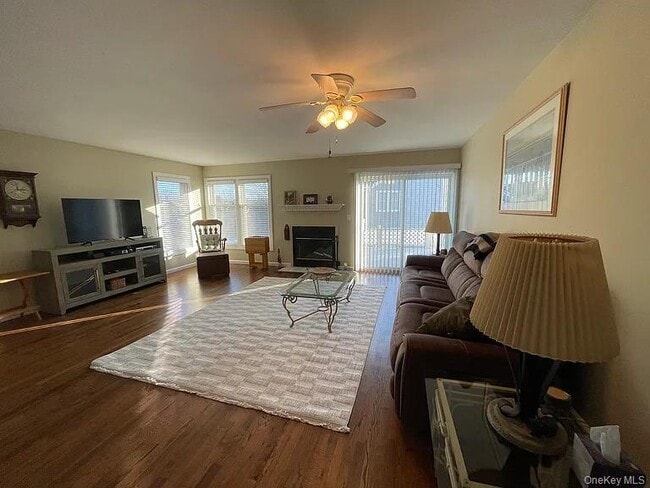 Building Photo - 1 Sea Ct Ln