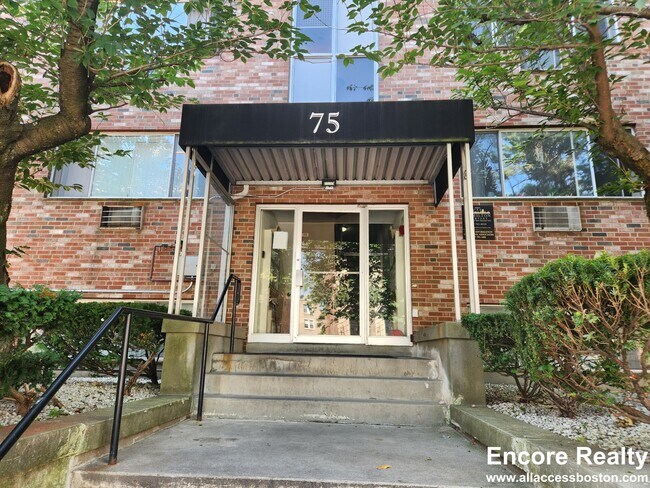 Building Photo - 75 Gardner St