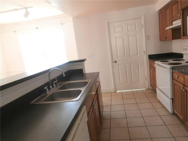 Building Photo - 6550 Time Square Ave