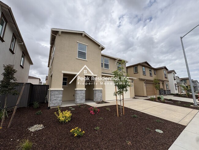 Building Photo - 12636 Hereford Ave