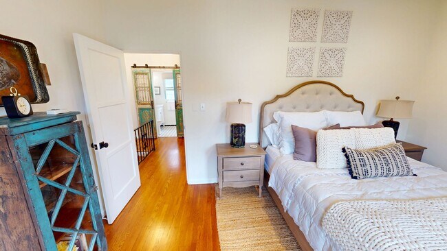 Building Photo - Fully Furnished Vacation | Farmhouse Chic