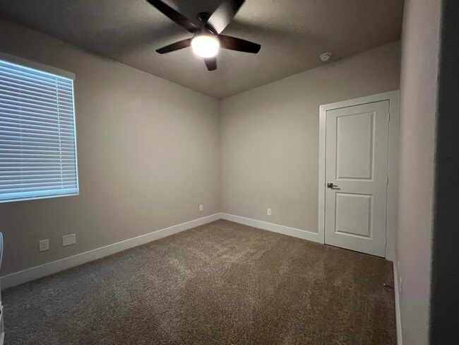 Building Photo - 8851 Oakland Rd