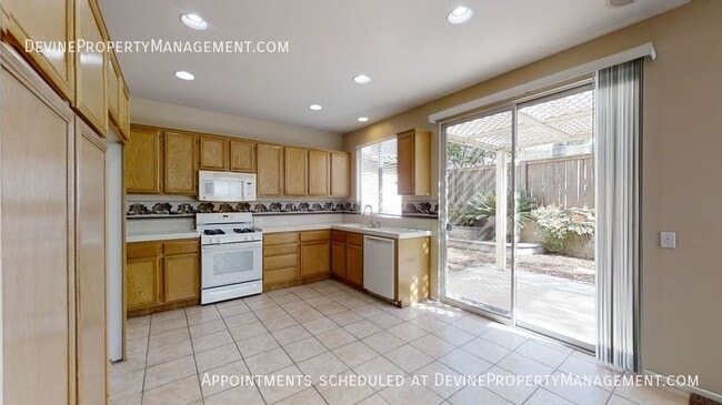 Building Photo - 14124 Visions Dr
