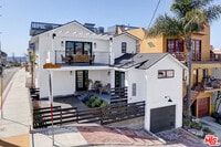 Building Photo - 439 8th St