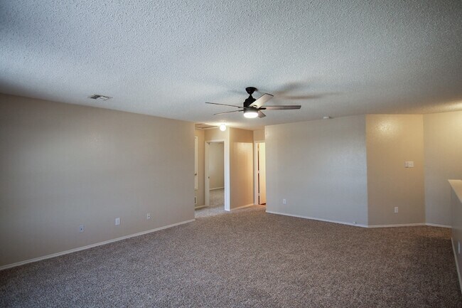 Building Photo - 1460 Stewart Dr