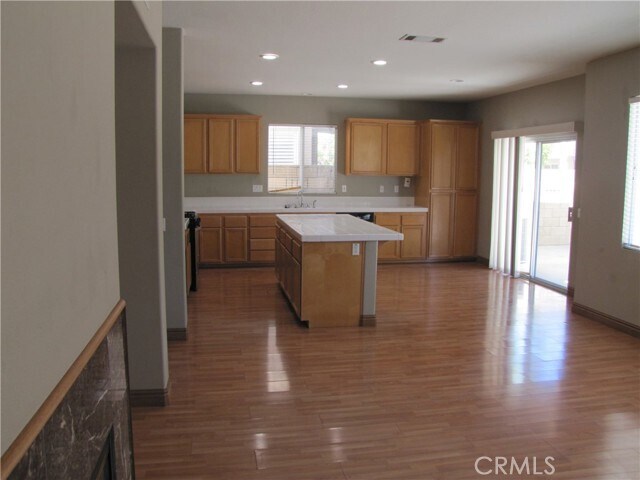 Building Photo - 5661 Knollside Way