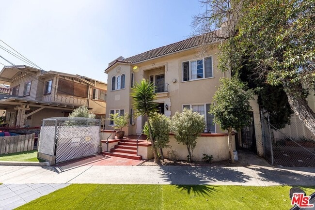 Building Photo - 1420 Alvarado Terrace