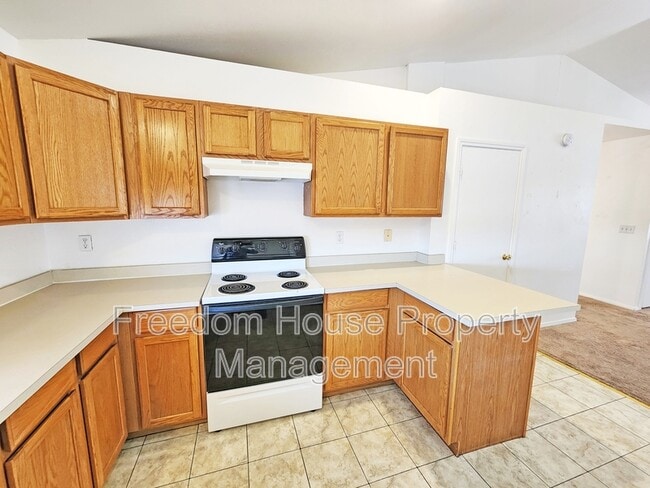 Building Photo - 2341 E Calvada Blvd