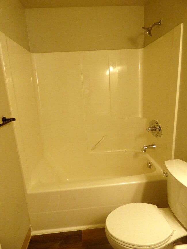Building Photo - 3576-3578 Fisher Ct NE Salem, OR 97305